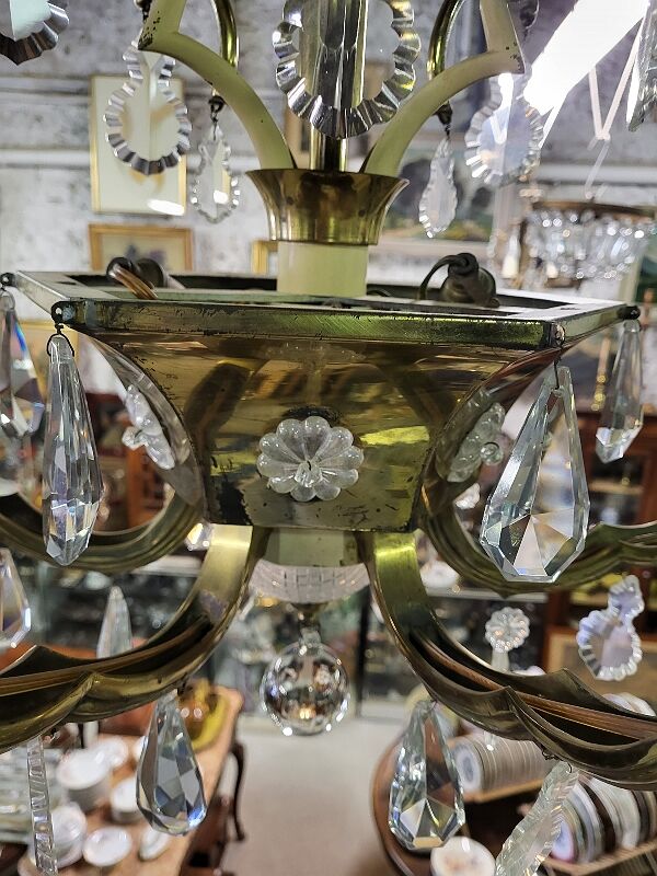 Chandelier with tassels and brass 9 bulbs