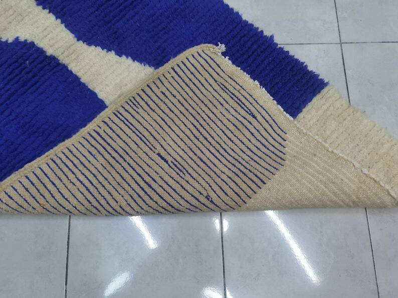 Handcrafted Moroccan rug decorated 250cm x 100cm