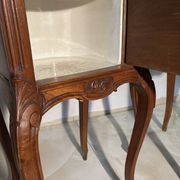Pair of antique bedside tables with marble top and ceramic niche