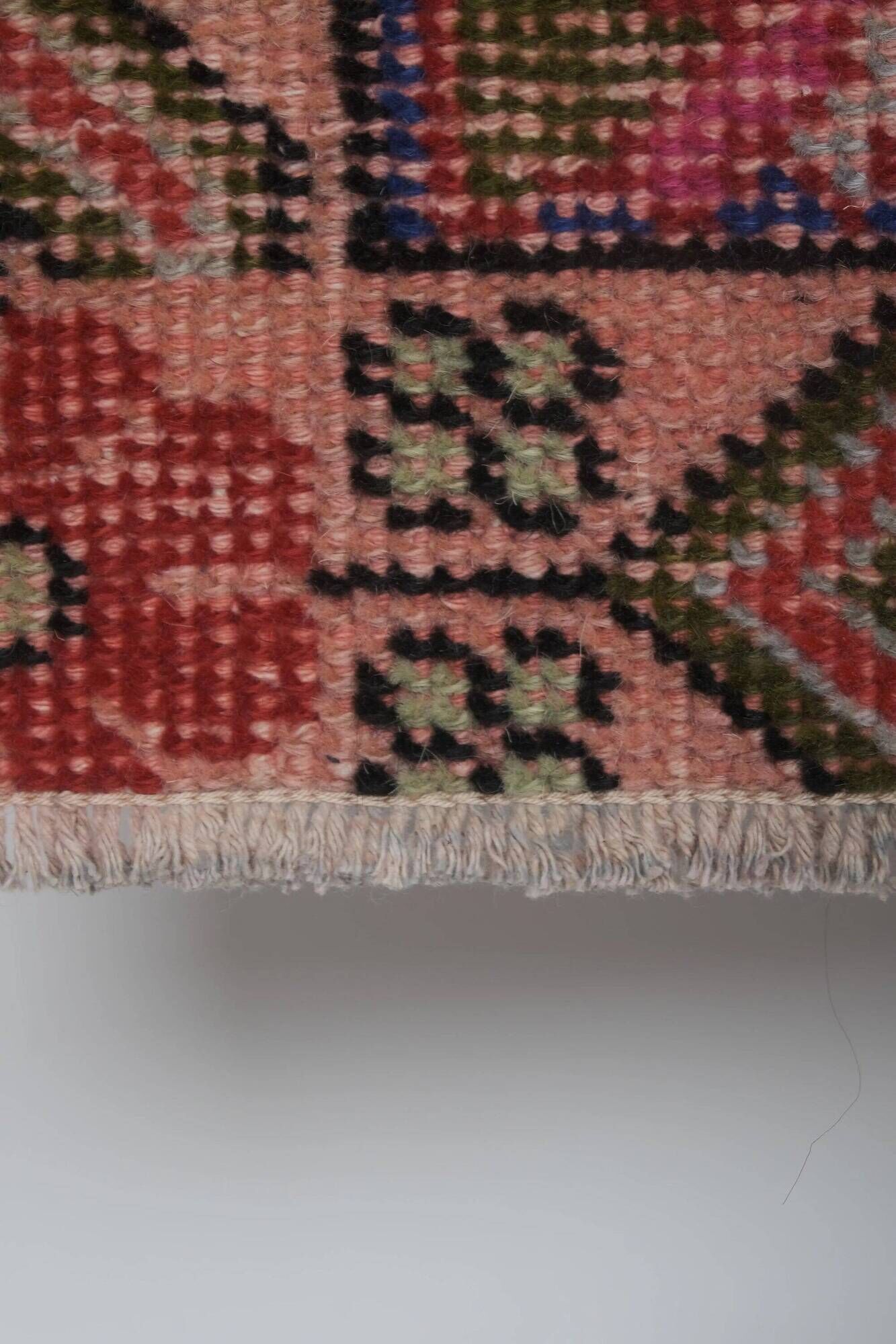 Vintage Turkish handmade rug 137x222 cm