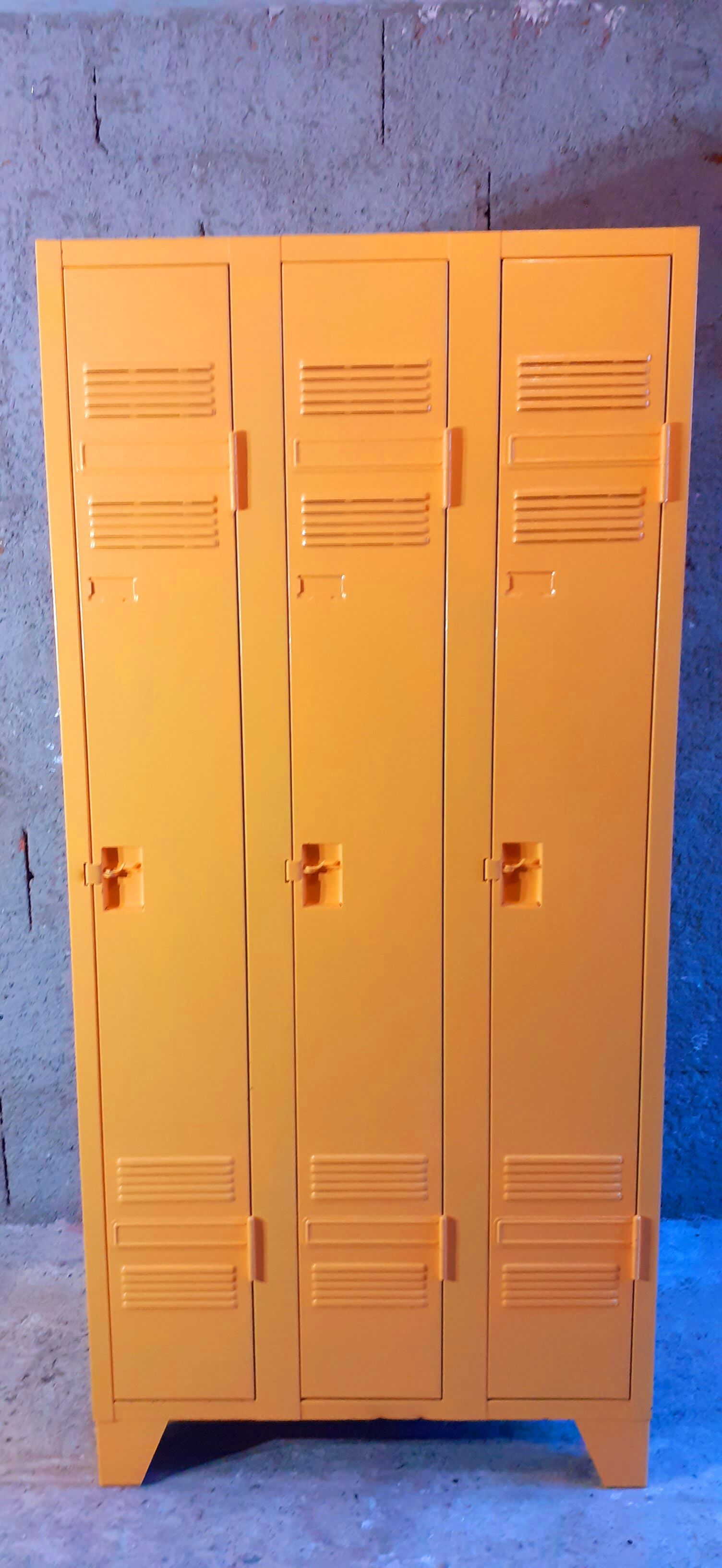 Industrial cloakroom