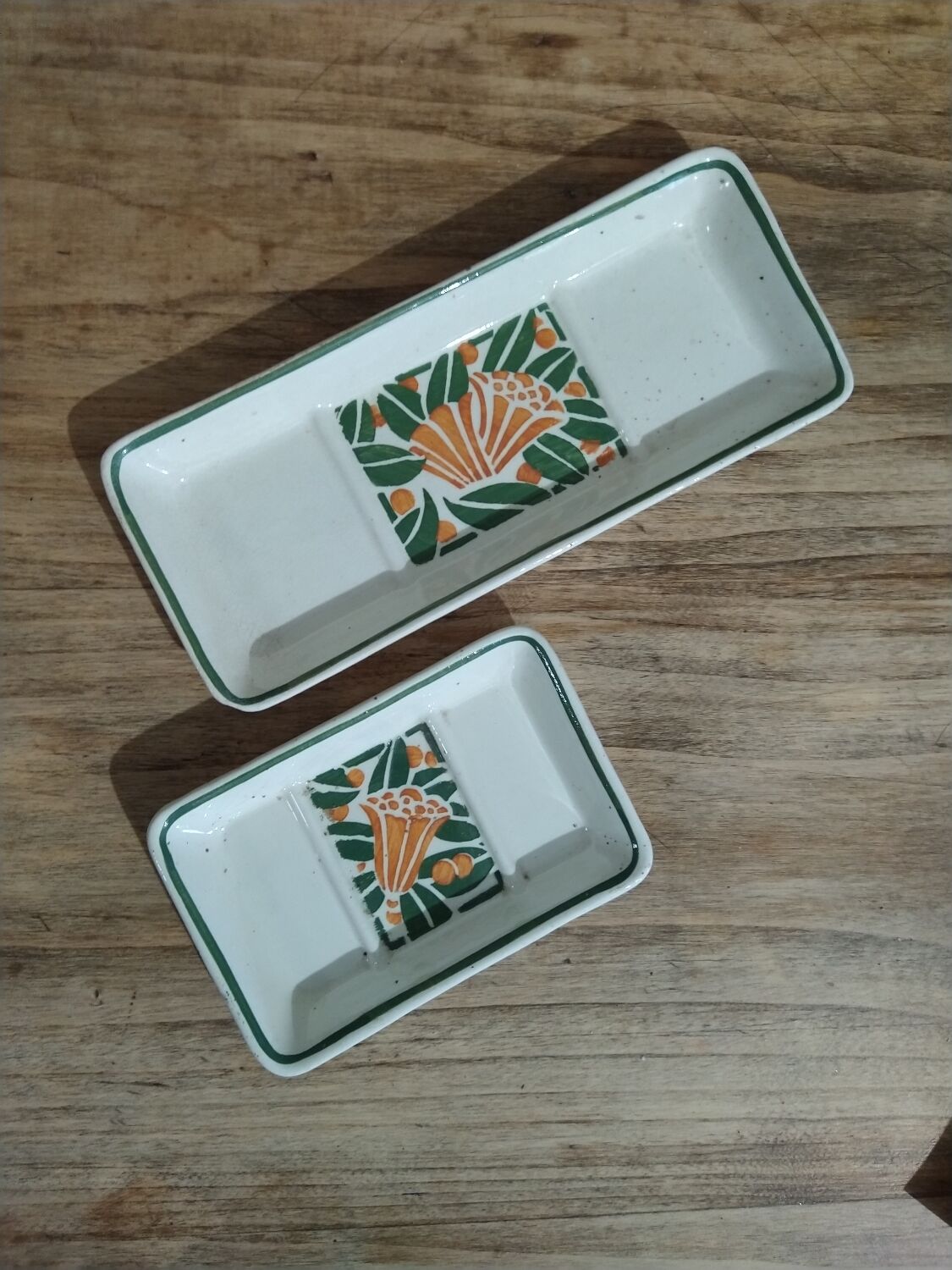 Empty pocket vintage ceramic soap holder