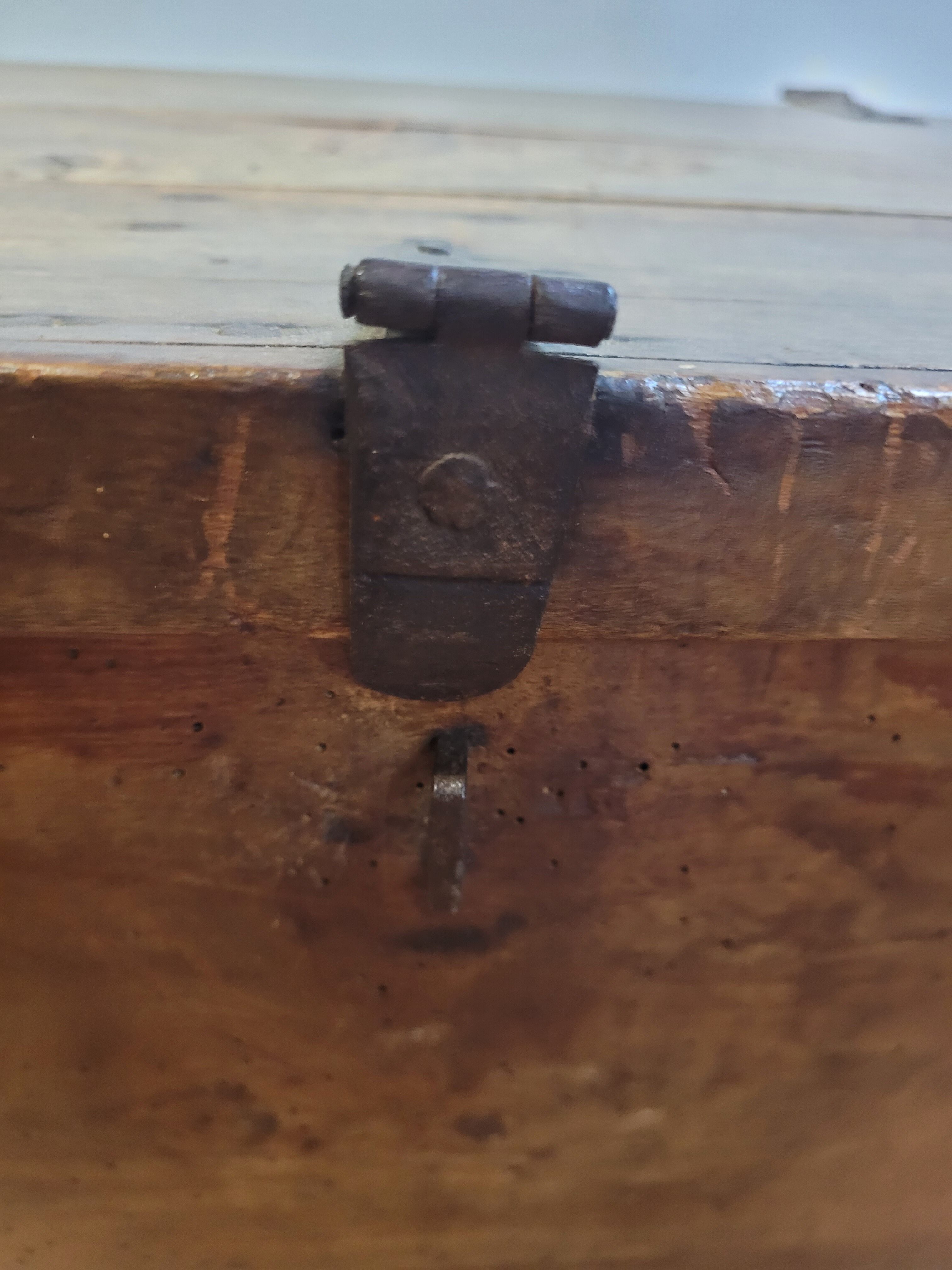 Antique wooden chest 68×49cms