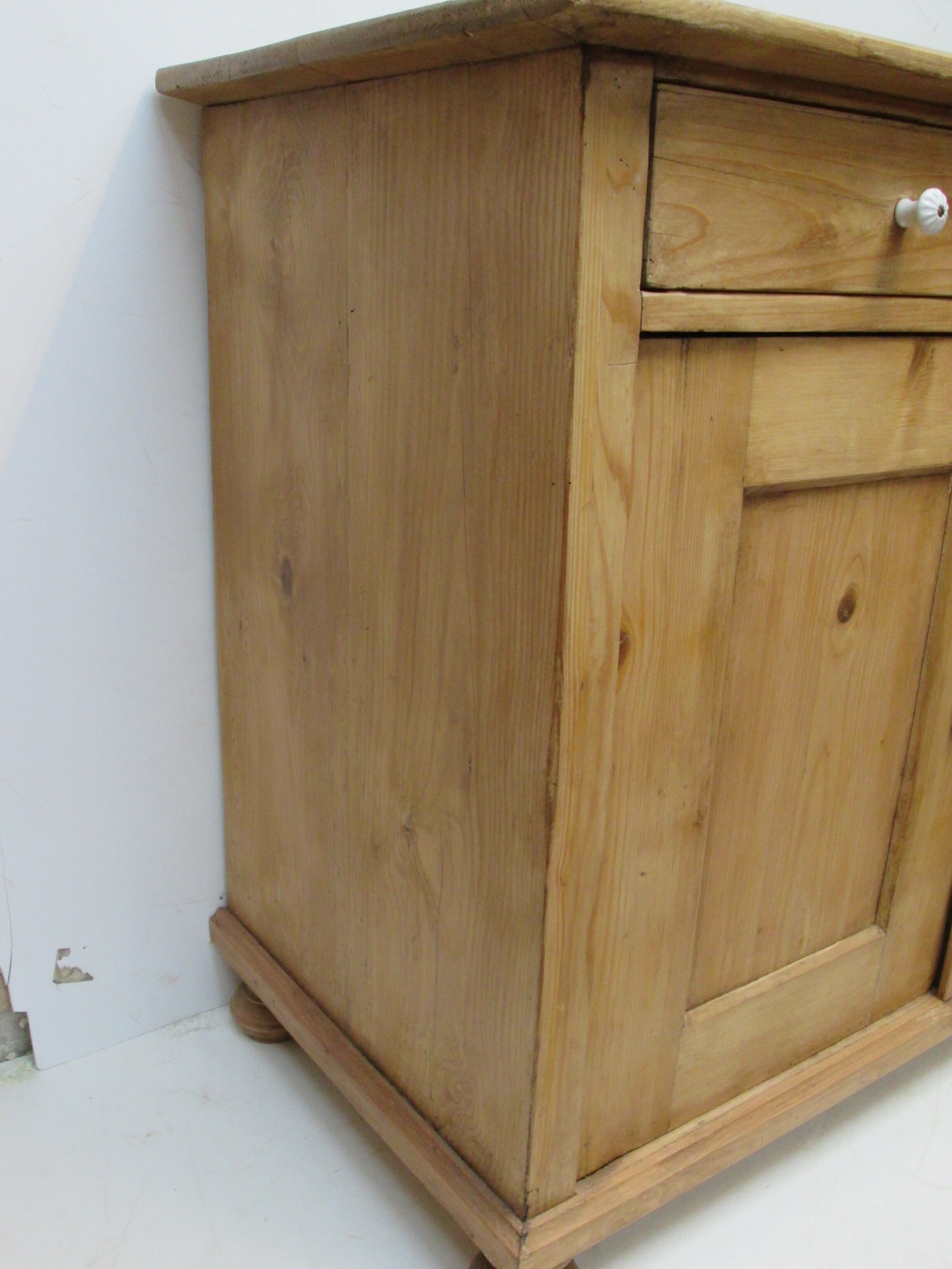 Danish pine buffet XXeme