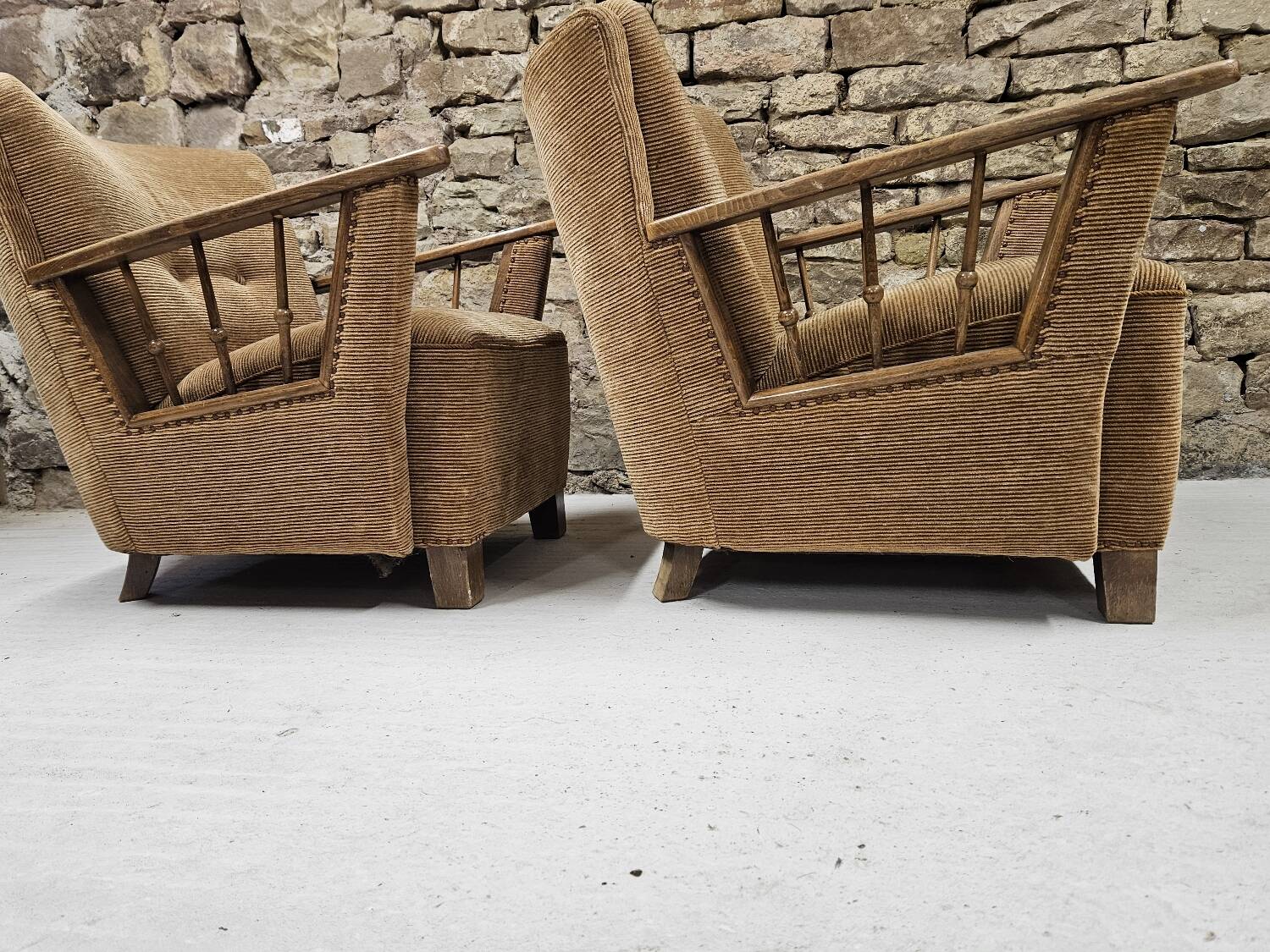 Paire de fauteuils brutalistes, années 1950