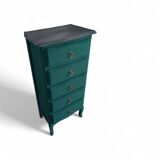 Antique chest of drawers