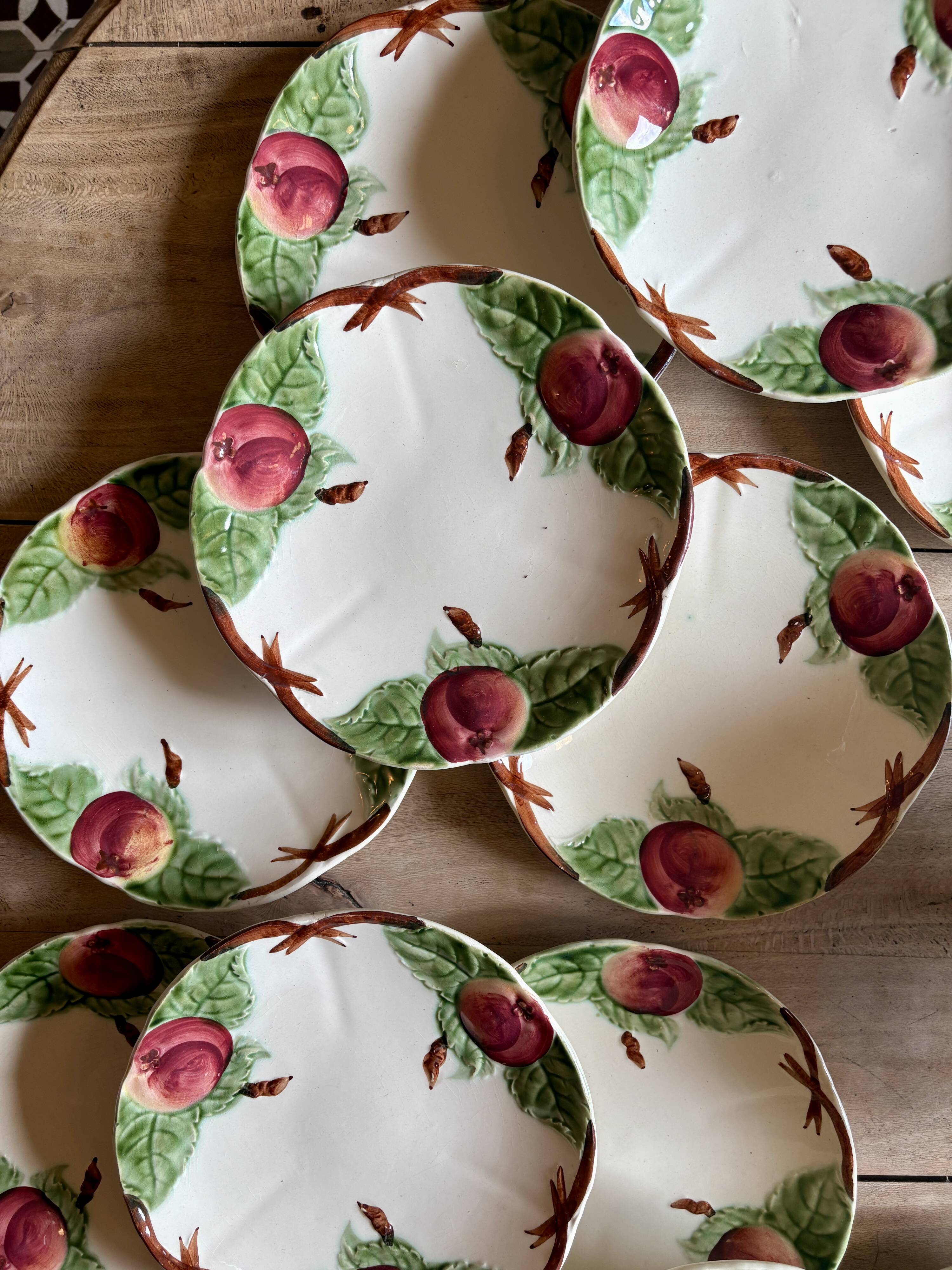 Antique barbotine service with Choisy le Roi apple decorations