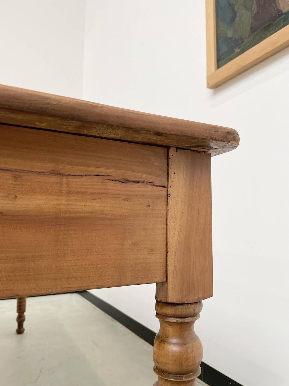 Walnut silk table 1900