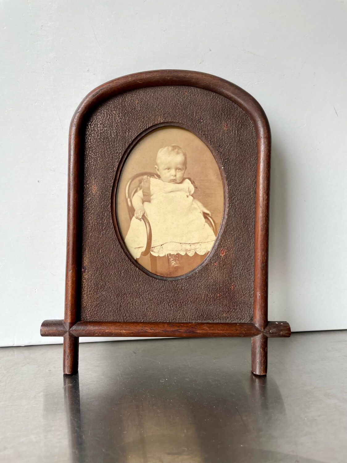 Antique Frame carved wood measurements 22 cm x 18 cm