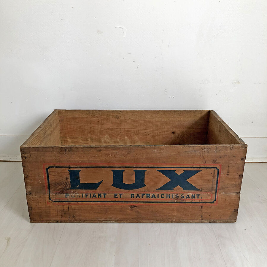 Lux wooden case