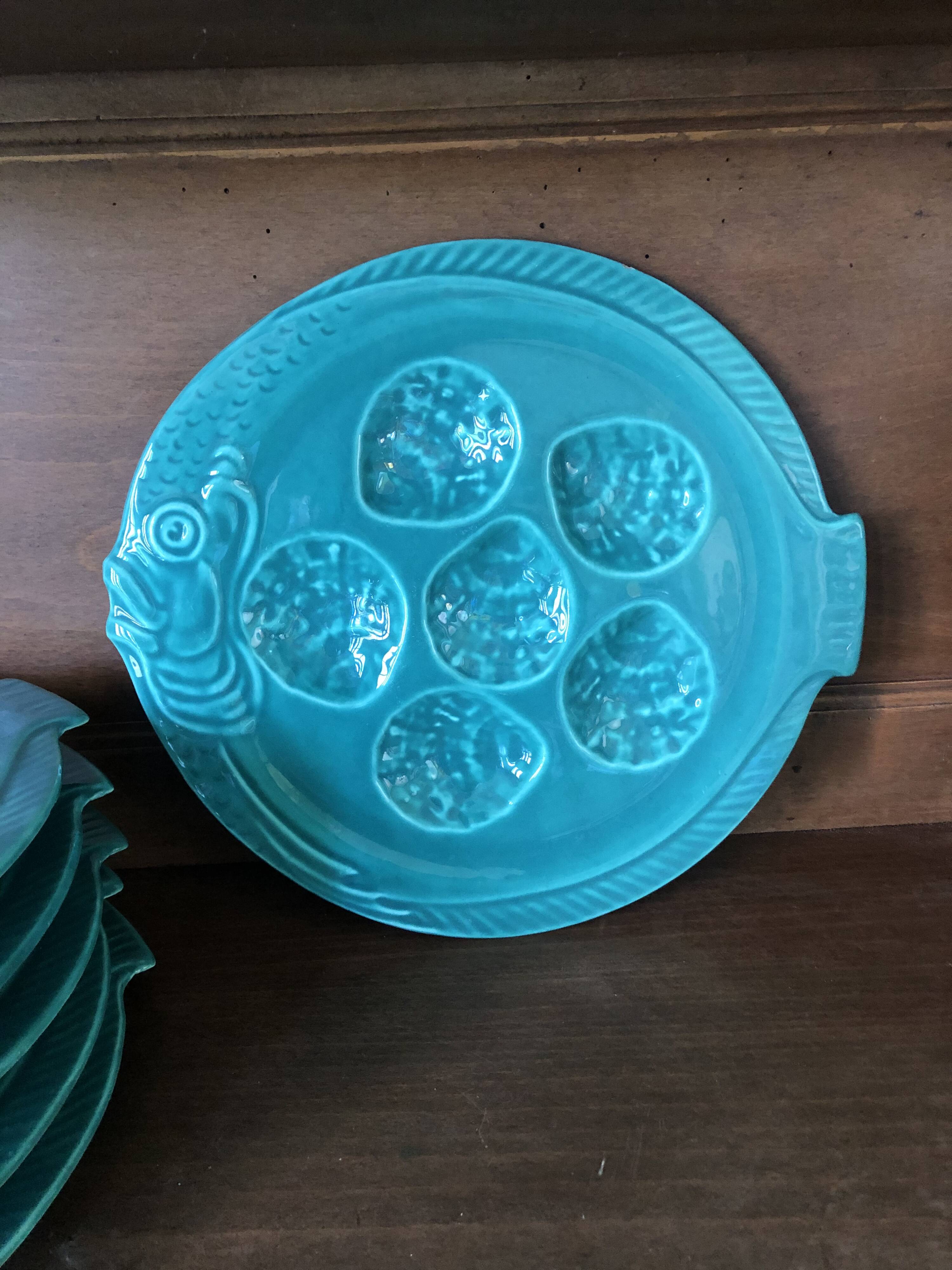 Green fish plates
