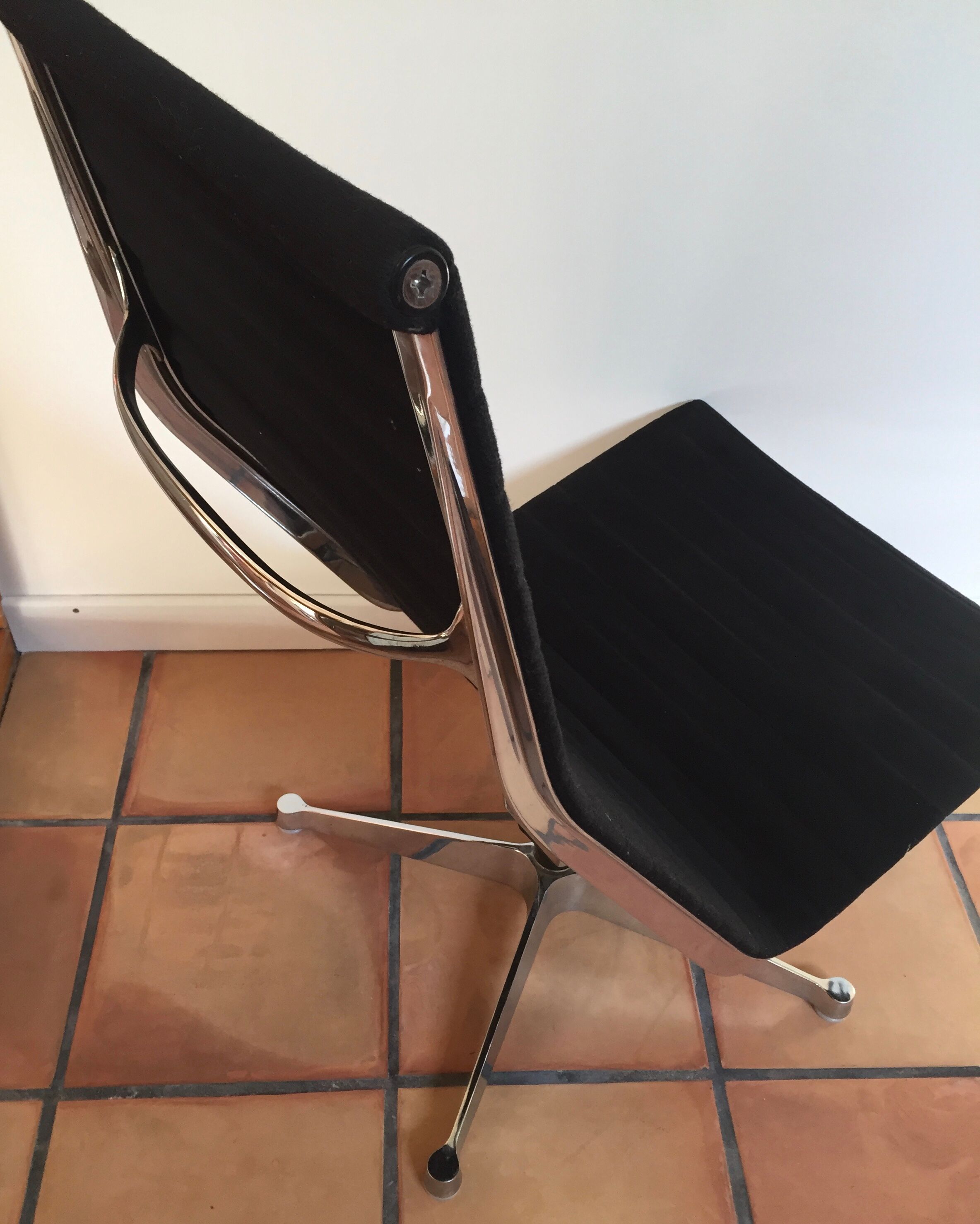 Ea116 Lounge Chairs And His Ottoman Ea125 Charles And Ray Eames For Herman Miller -