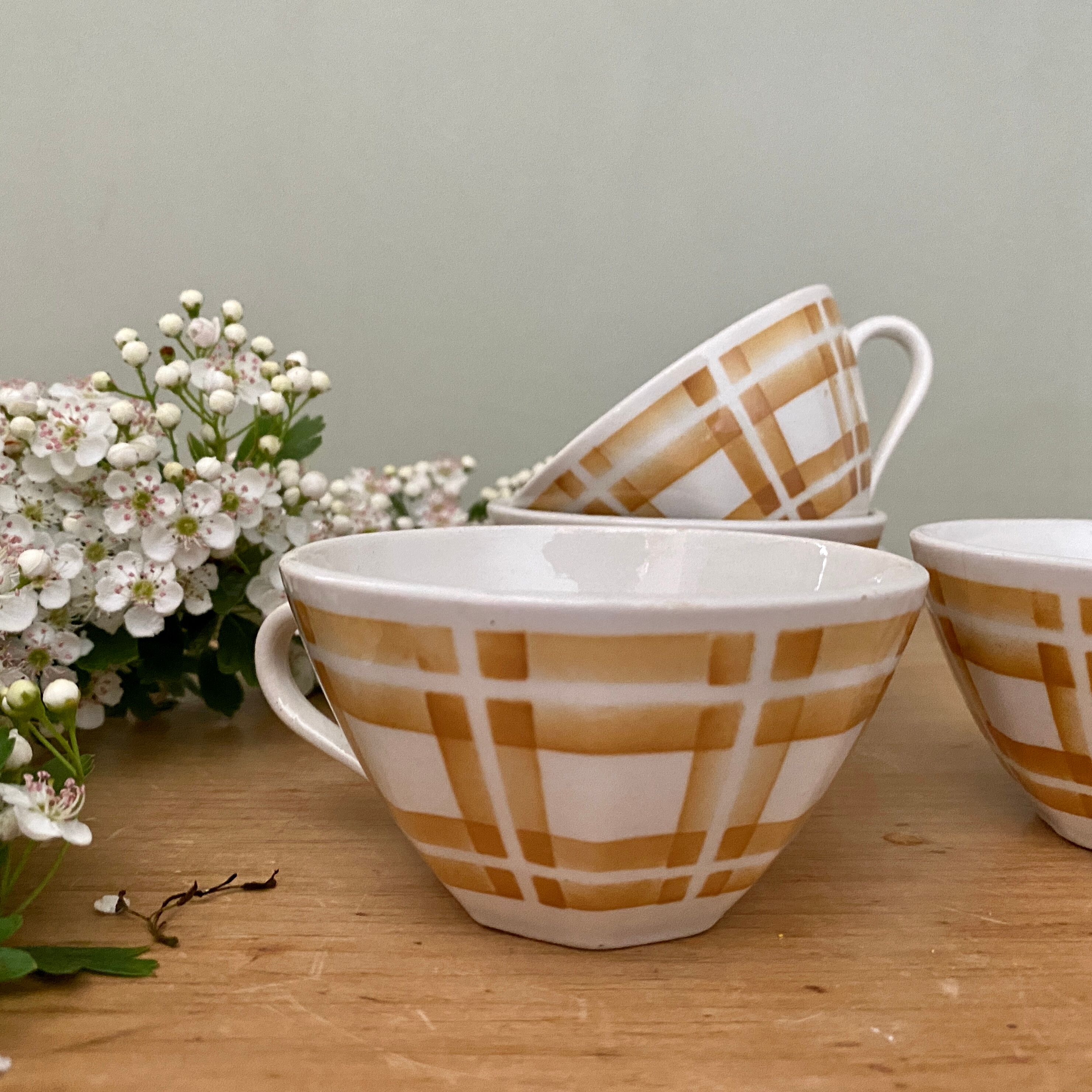 Set of 4 antique coffee cups in opaque porcelain from Badonvillier