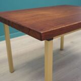 Table basse, design danois, années 1970, production : Danemark