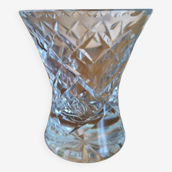 Petit vase en cristal taillé