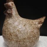 Poule en grès craquelé