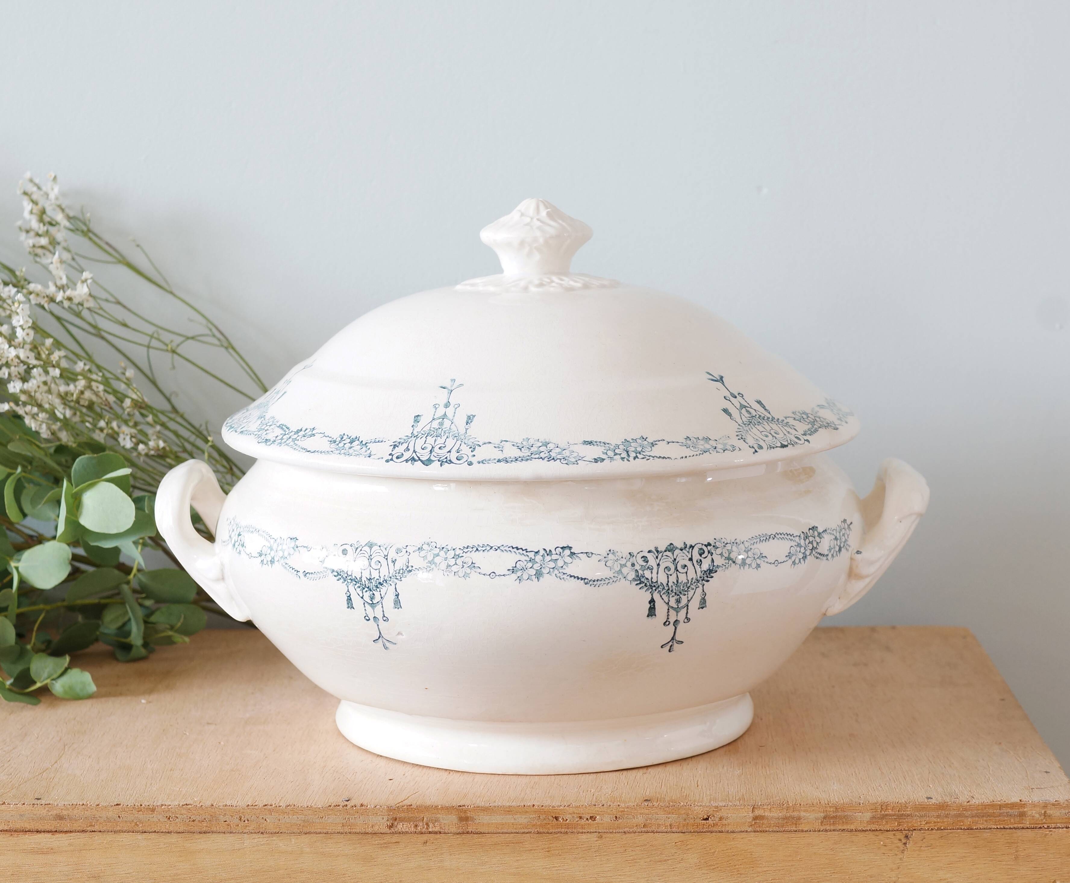 Earthenware tureen tureen