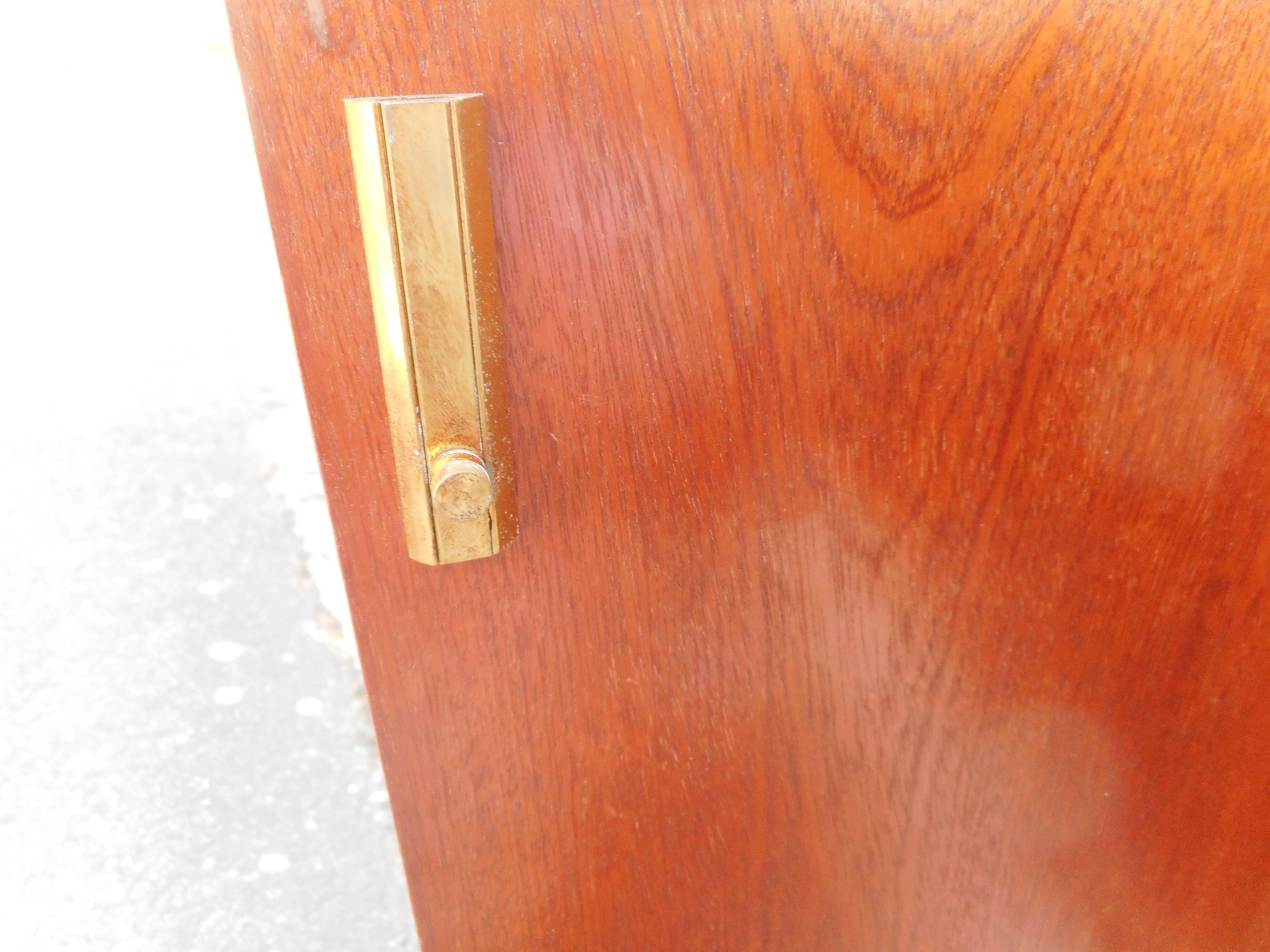 English style furniture two doors two drawers