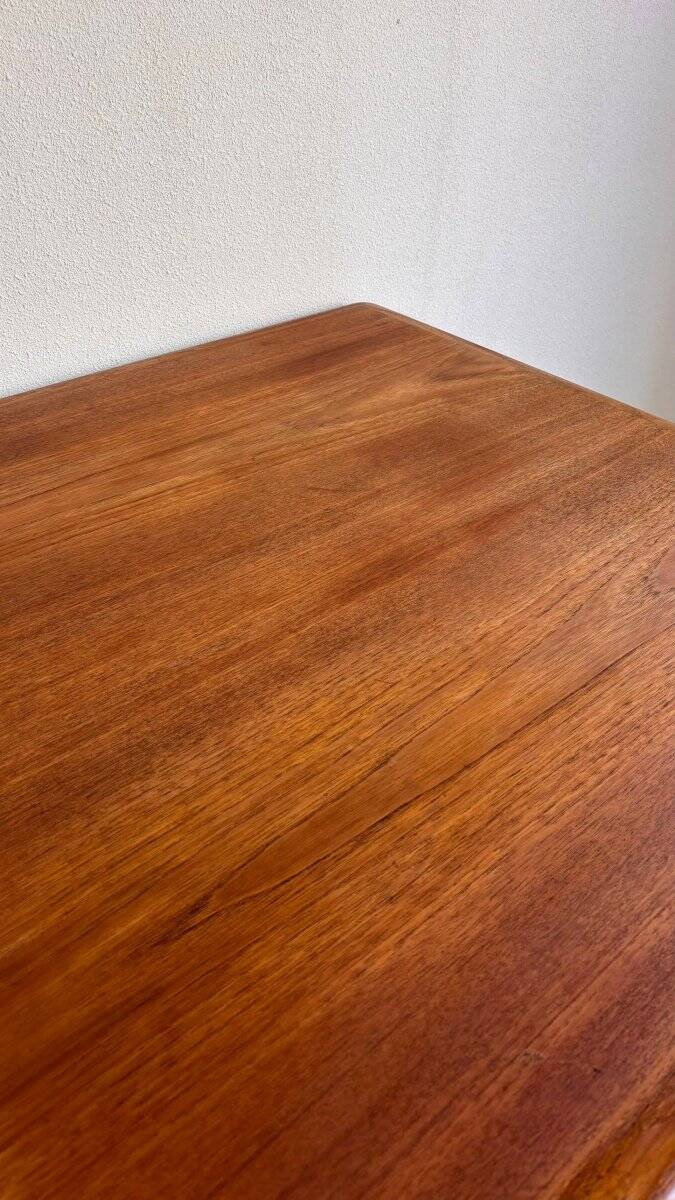 Danish vintage diningtable teak