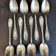 Elégance vintage : Lot de 8 petites cuillères en métal argenté  – Ref 26