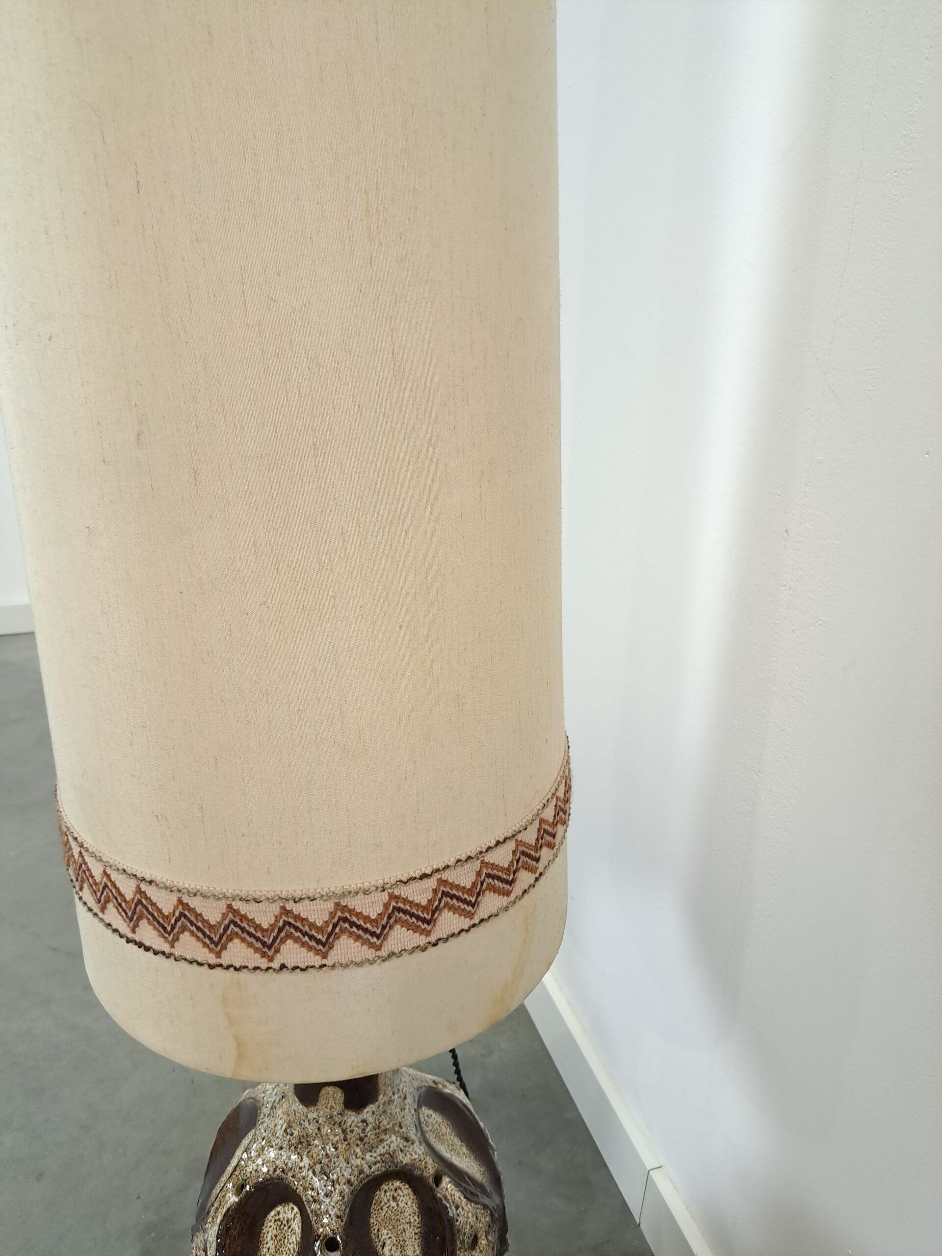 Lampe en céramique marron de Besigheimer Leuchten avec base éclairée