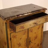Small 19th-century chest of drawers