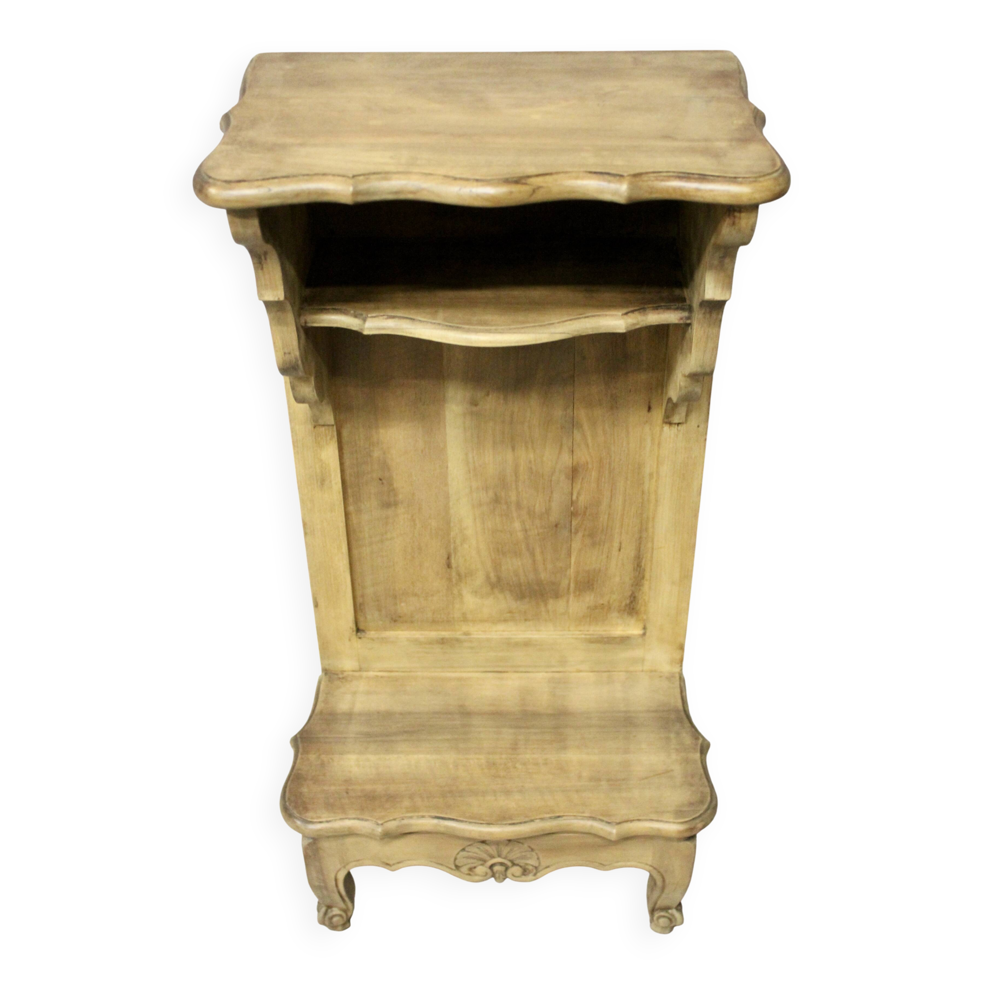 Blonde walnut stool