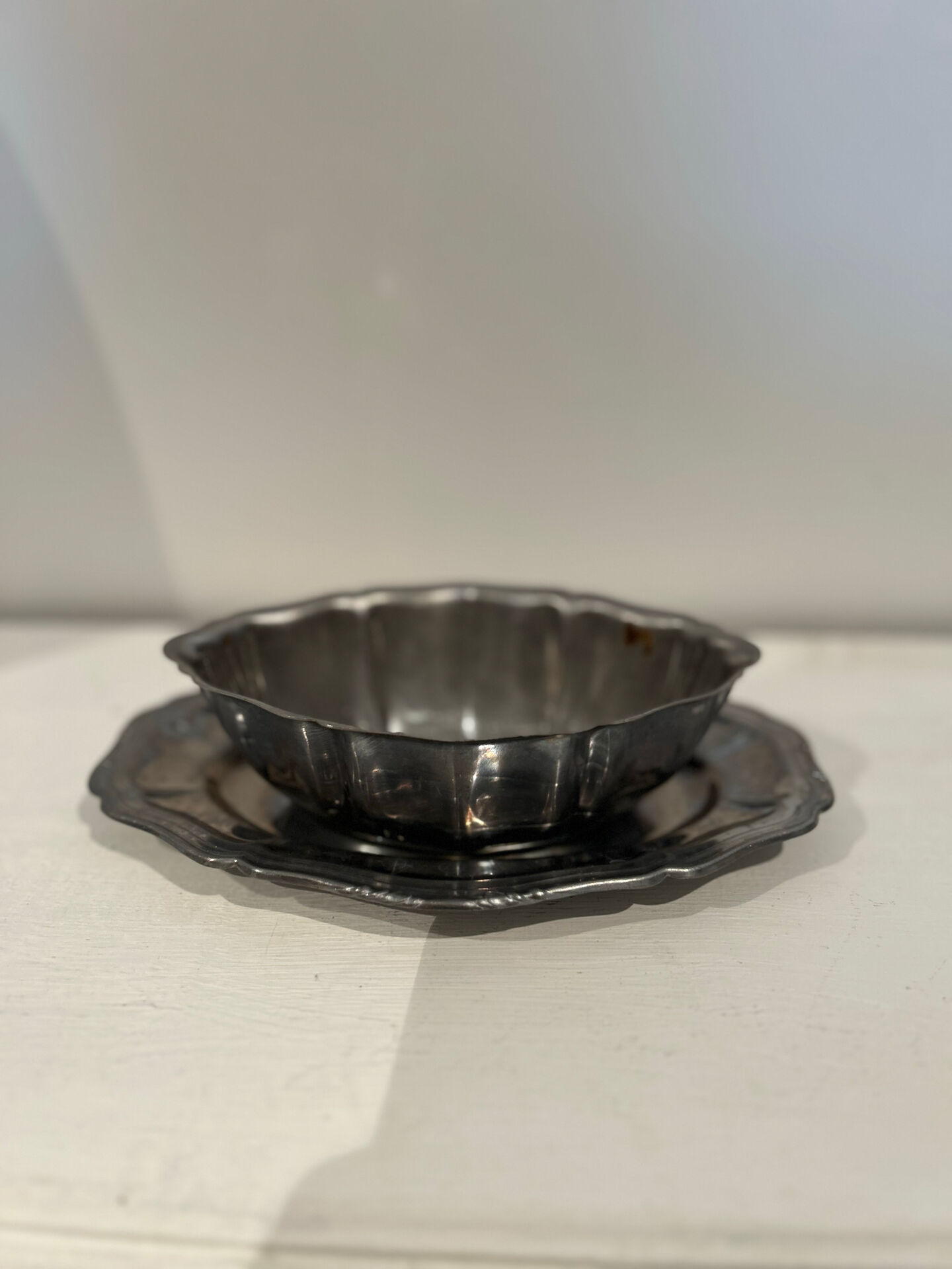 Stainless steel sauce boat