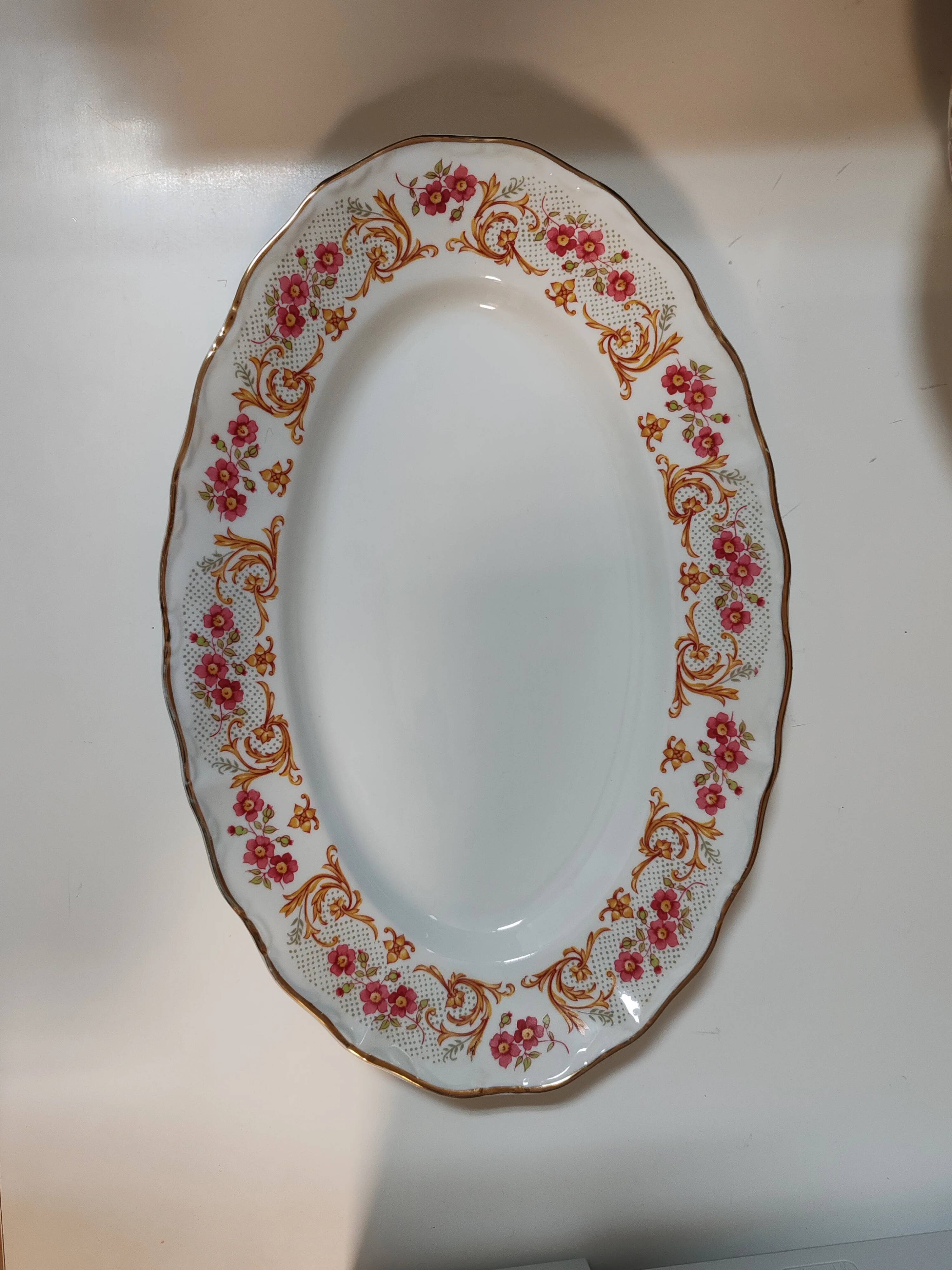 Oval porcelain plate Digoin