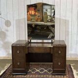 Art Deco English hairdresser in walnut from the 1930s.
