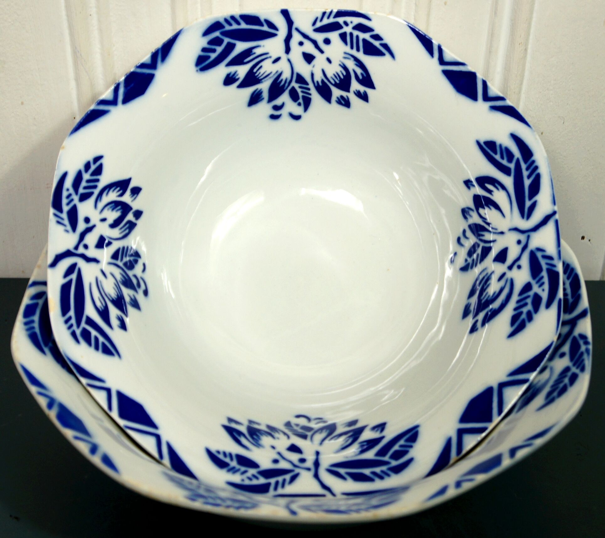 Set of 2 ceramic bowls