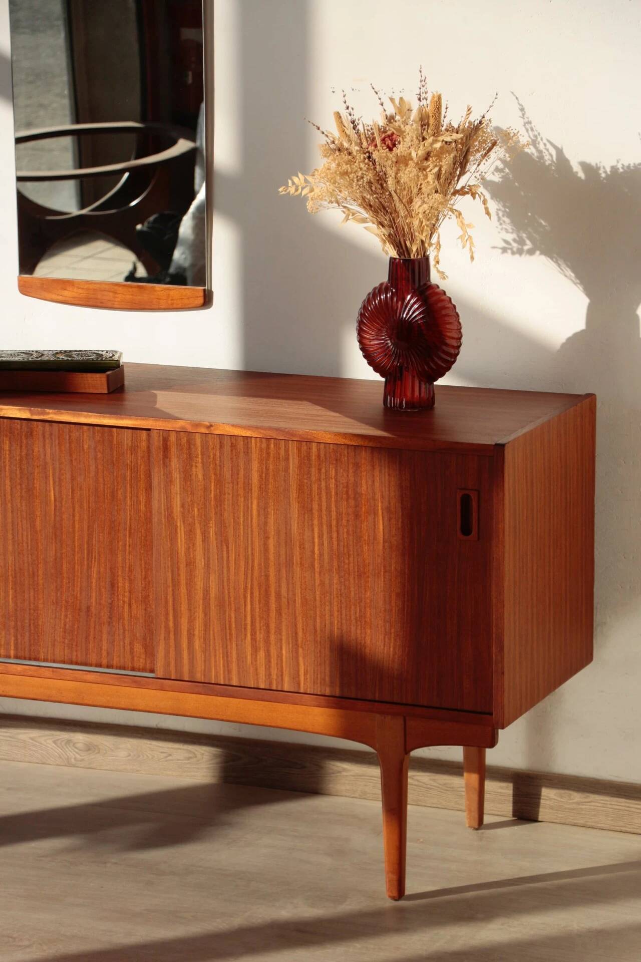 Enfilade vintage Nathan en teck (183cm) – style scandinave