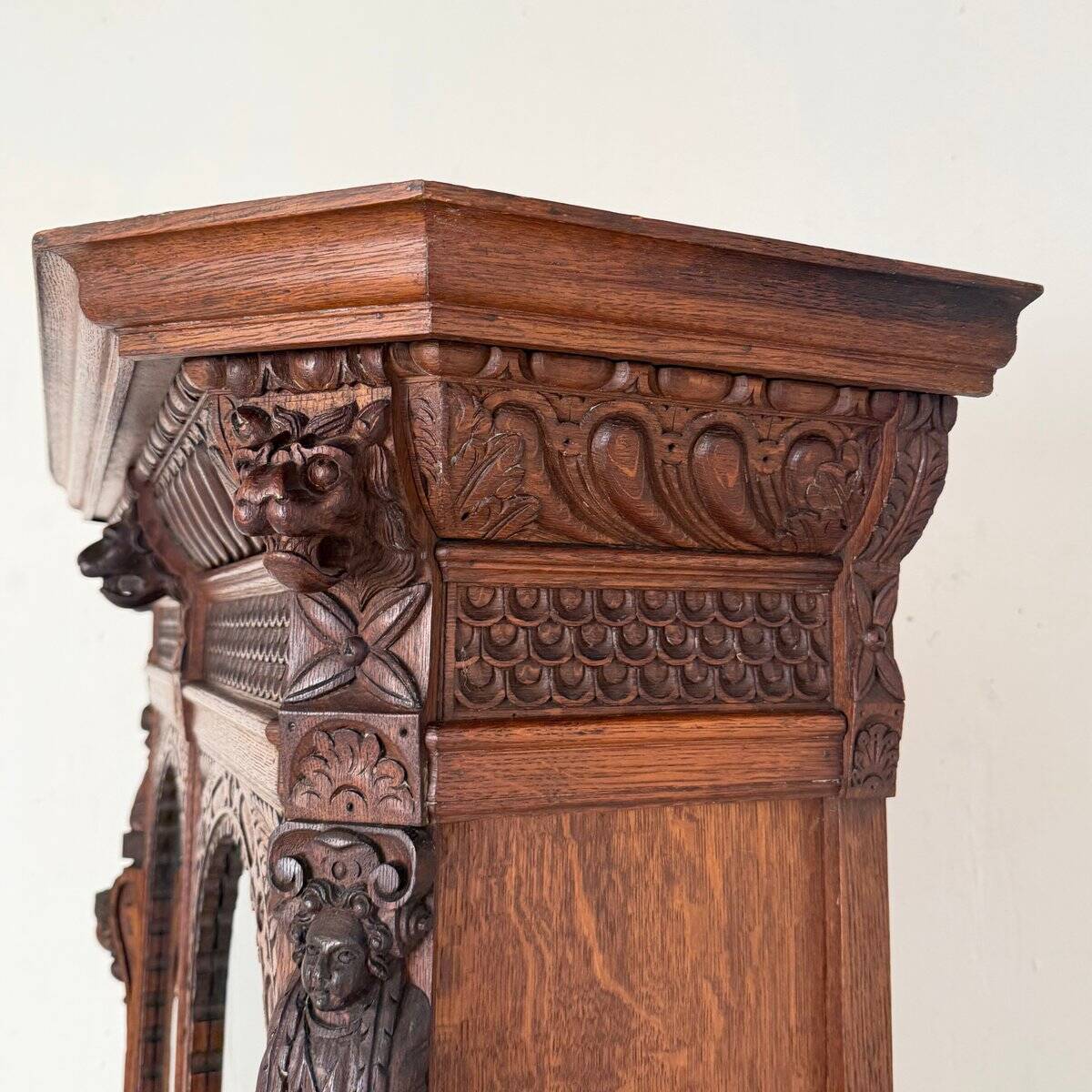 Antique Neo-Renaissance Oak Bookcase with Figural Carvings, 1870
