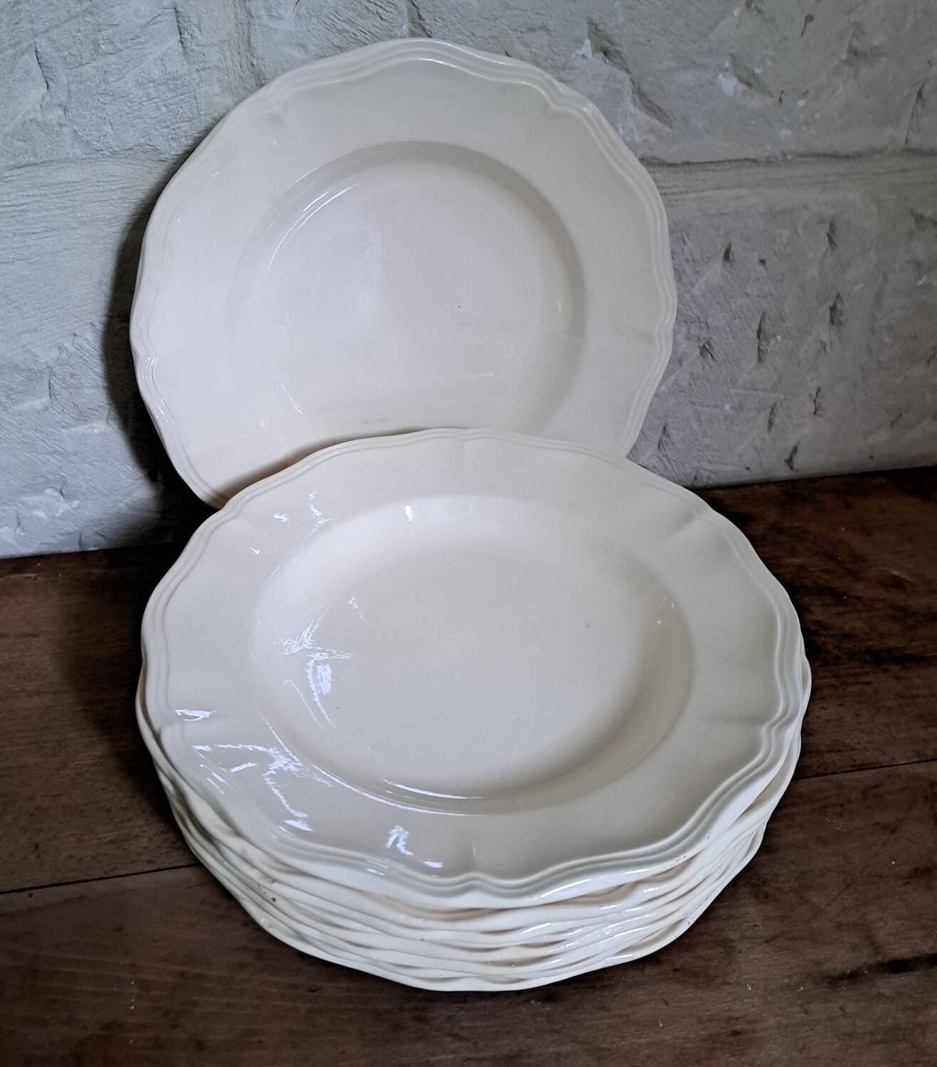 Set of 9 Sarguemines ivory soup plates