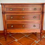 Commode de style Louis XVI