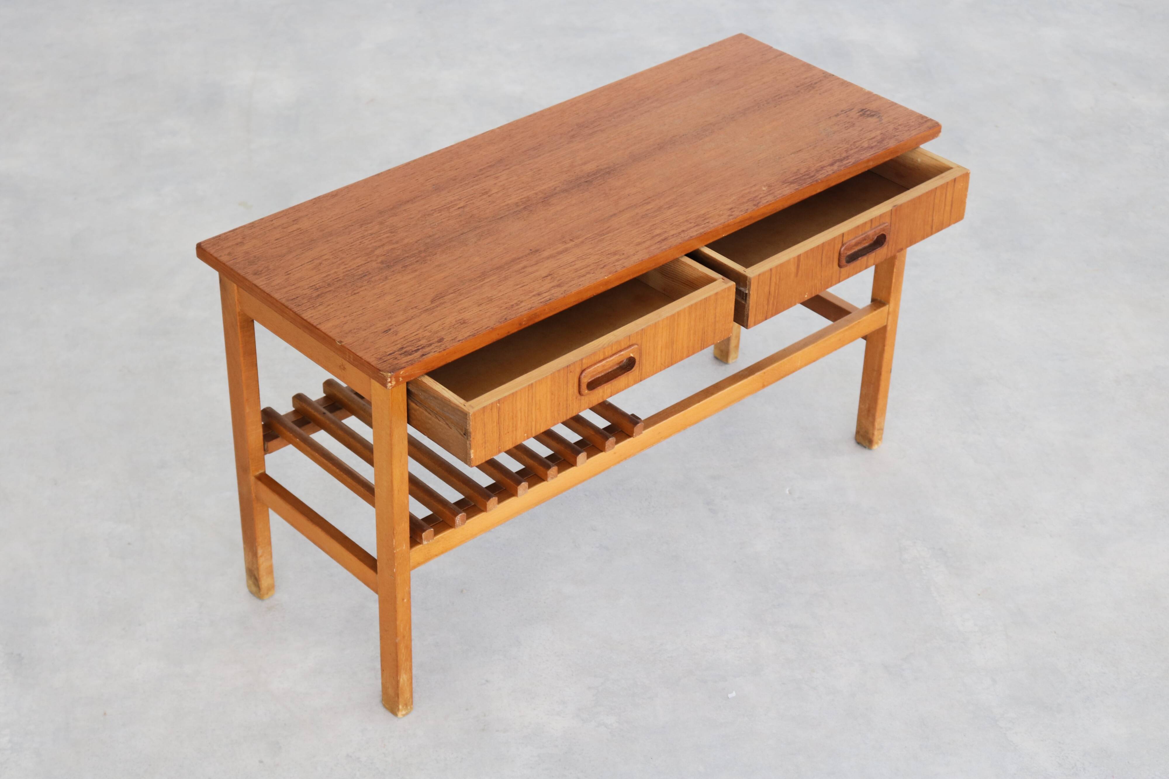 vintage side table | small chest of drawers | 1960s | Swedish