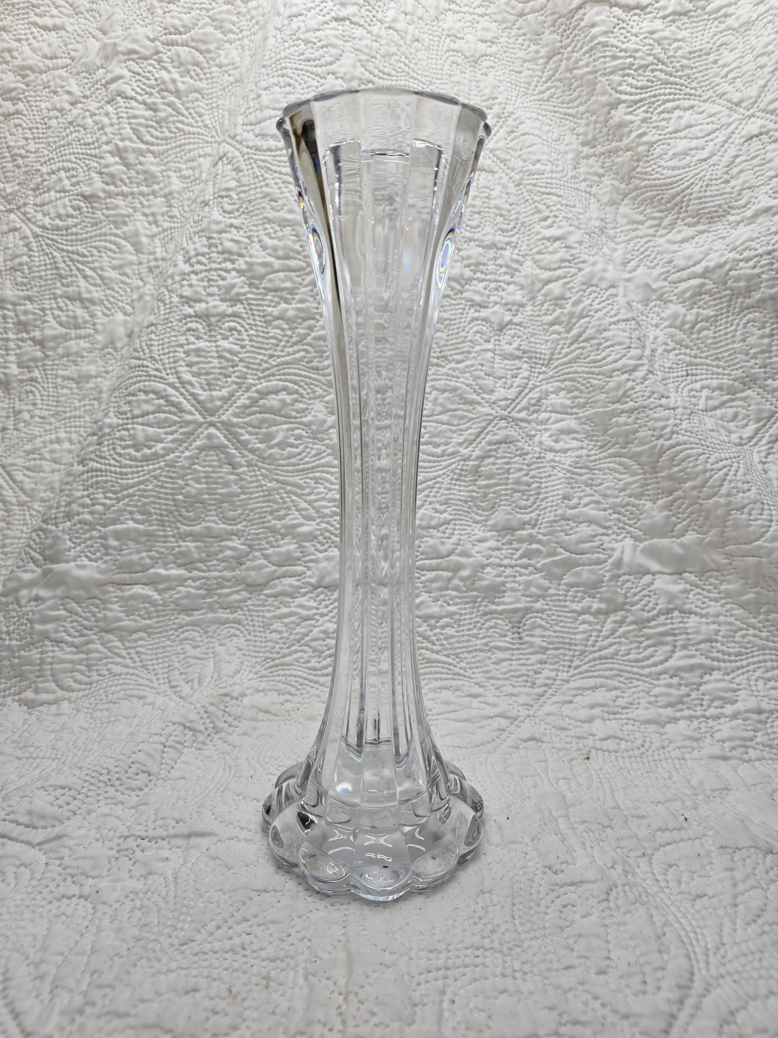 "Capucine" crystal vase