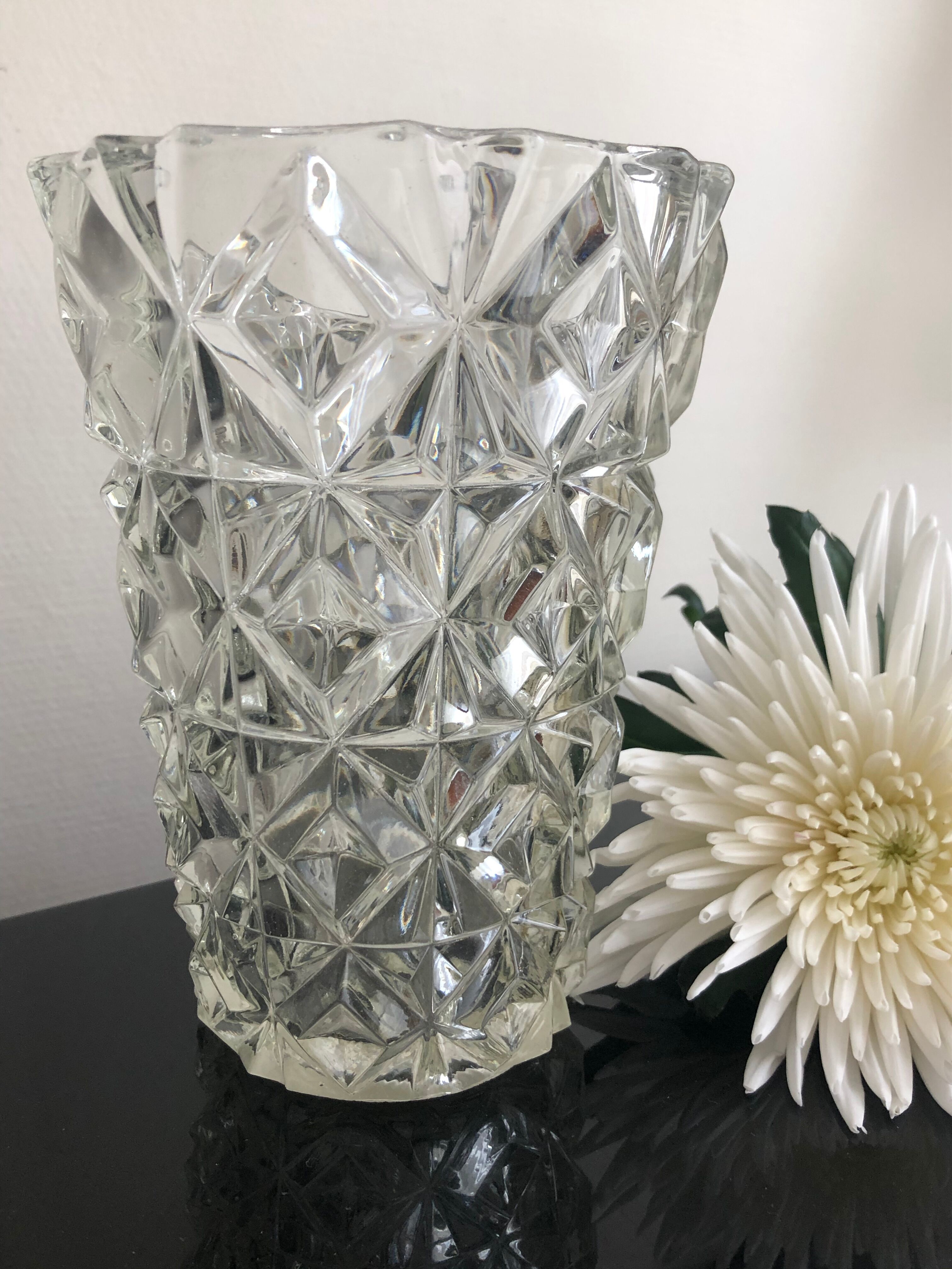 Diamond-cut vase, thick glass