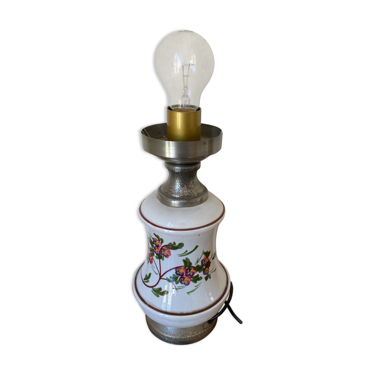 Porcelain lamp with floral decoration