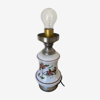 Porcelain lamp with floral decoration