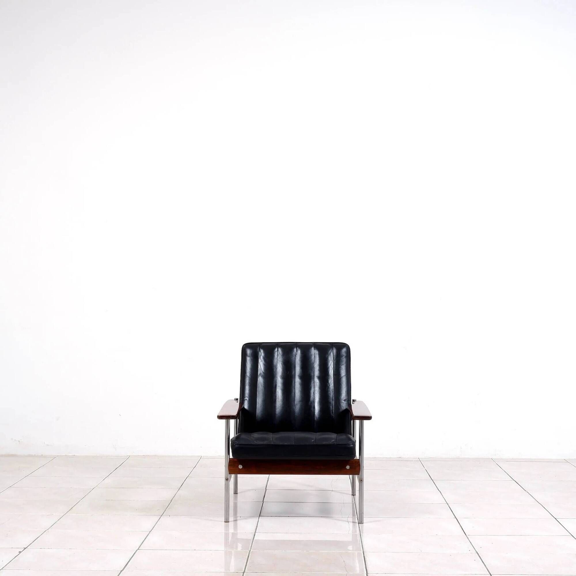 Fauteuil "1001" de Sven Ivar Dysthe pour Dokka Mobler