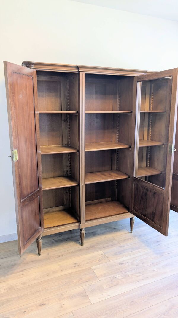 Bibliothèque ancienne en acajou et placage d’acajou style Louis XVI