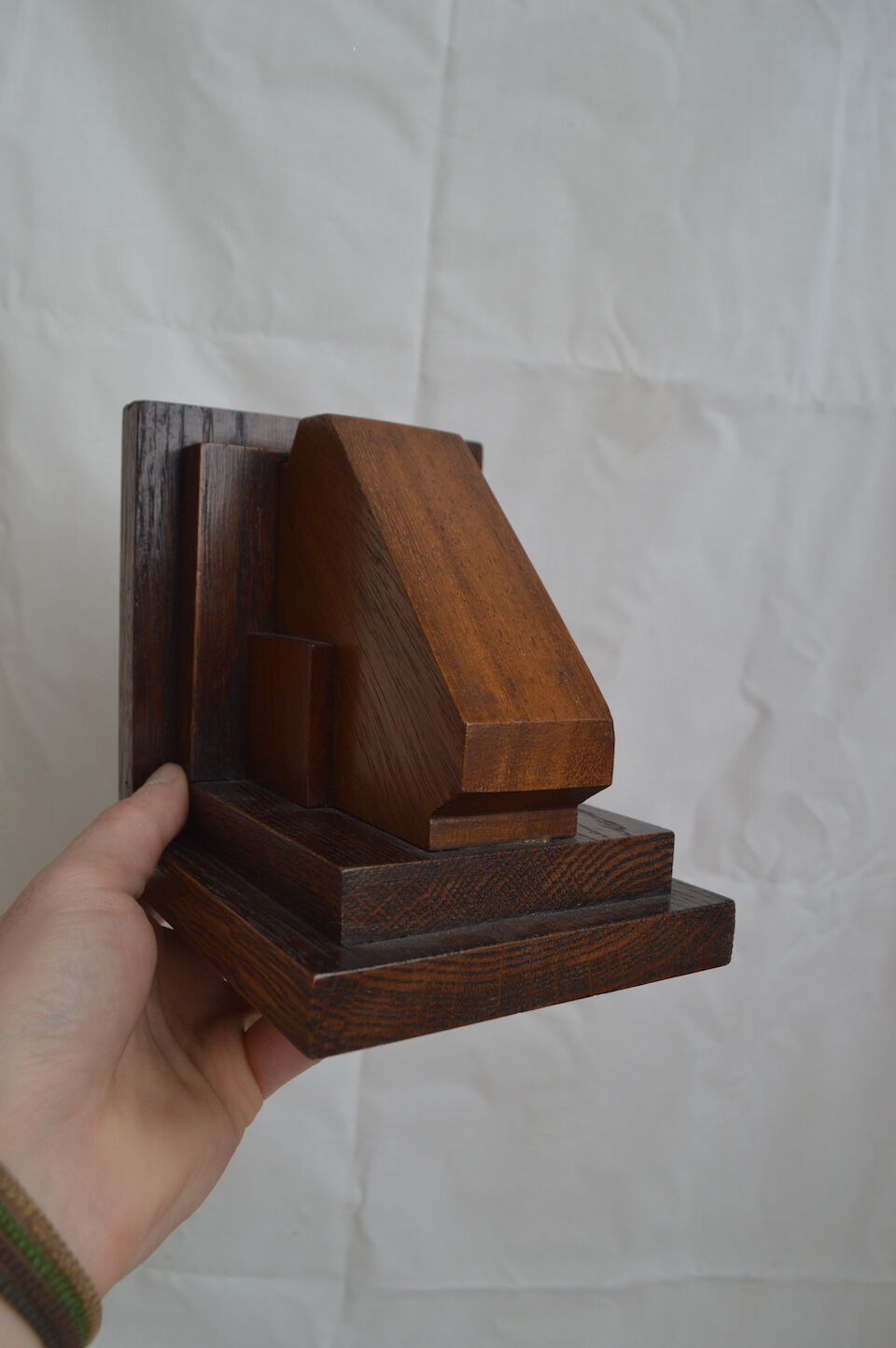 Paire de serre-livres vintage en bois