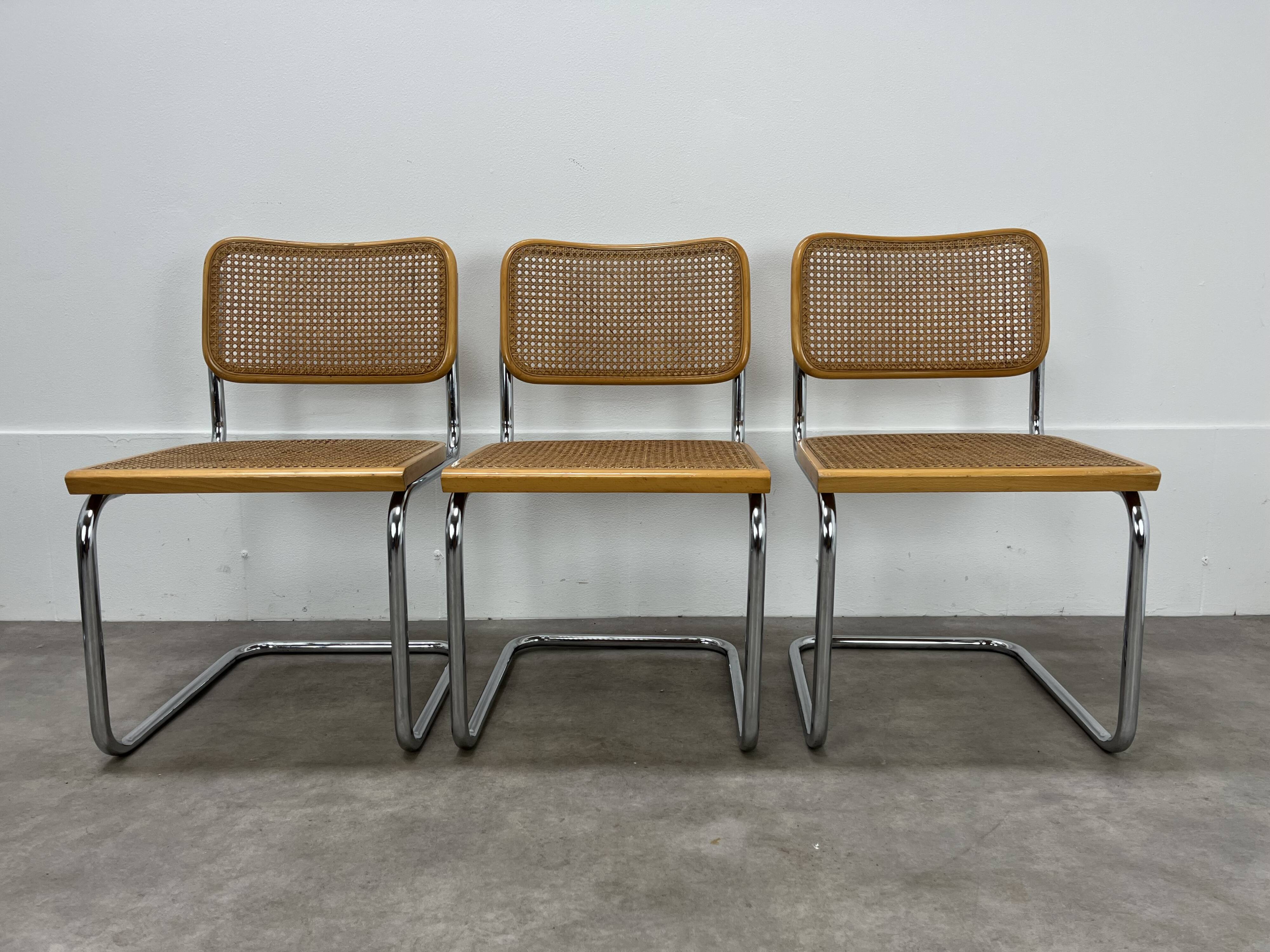 3 chaises Cesca B32 par Marcel Breuer