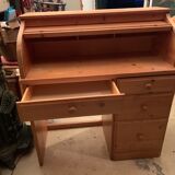 Pine desk with sliding wooden curtain