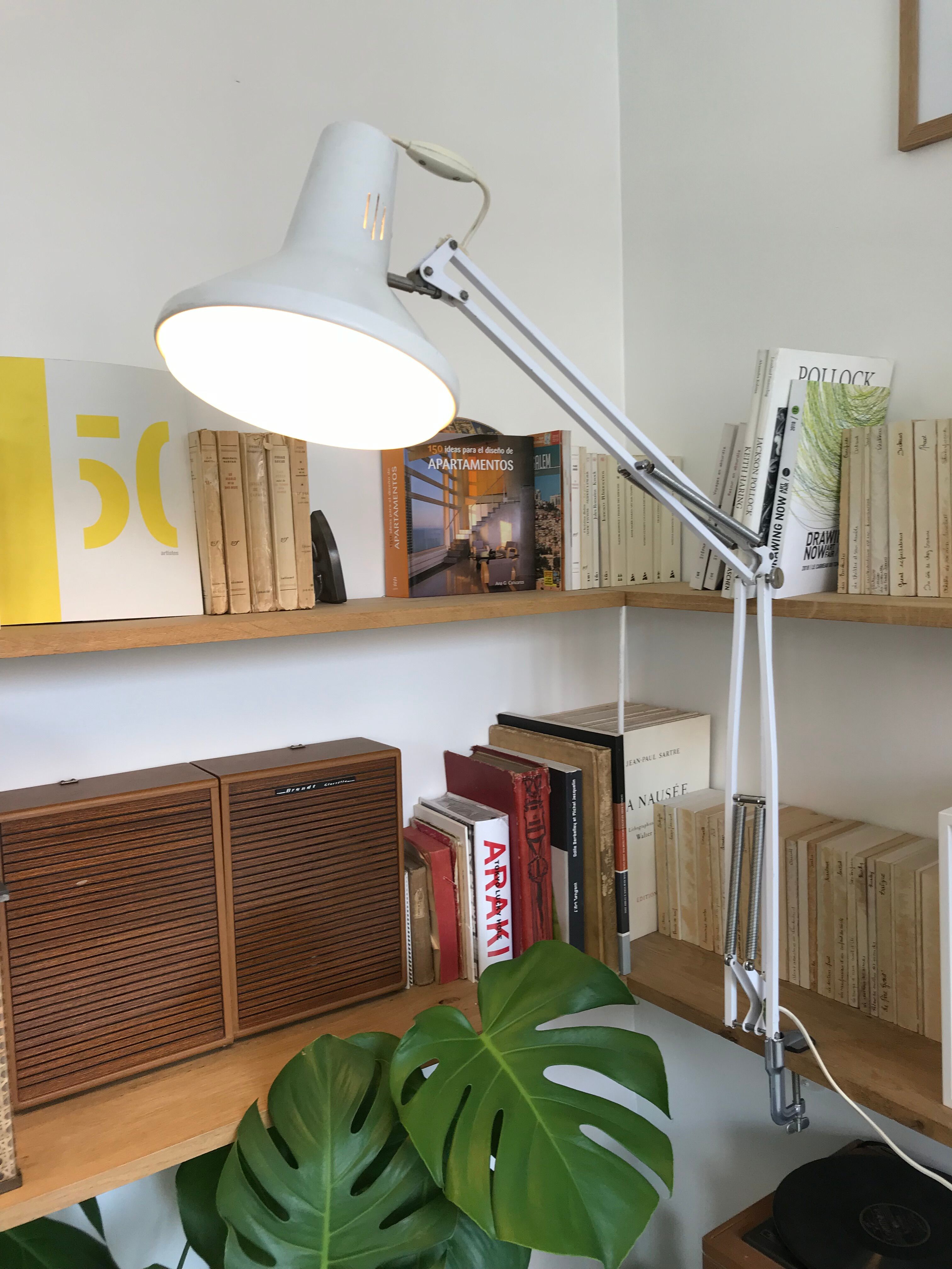 White hinged luxo lamp