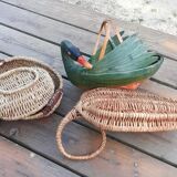 Lot of 4 baskets in baskets