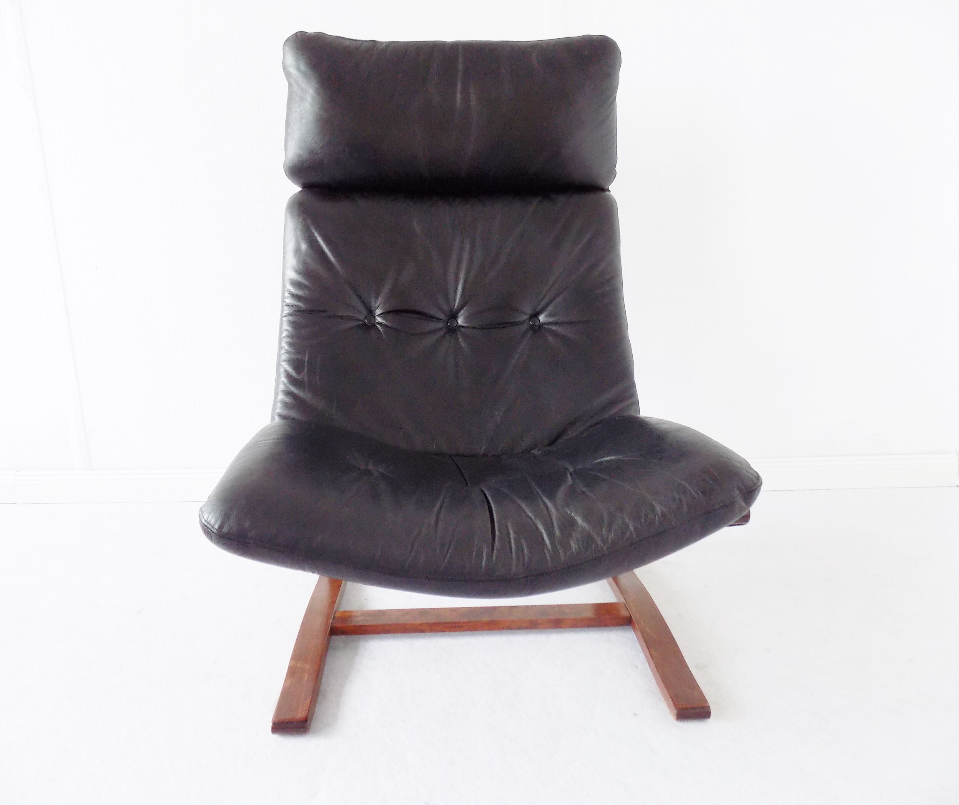 Kengu armchair