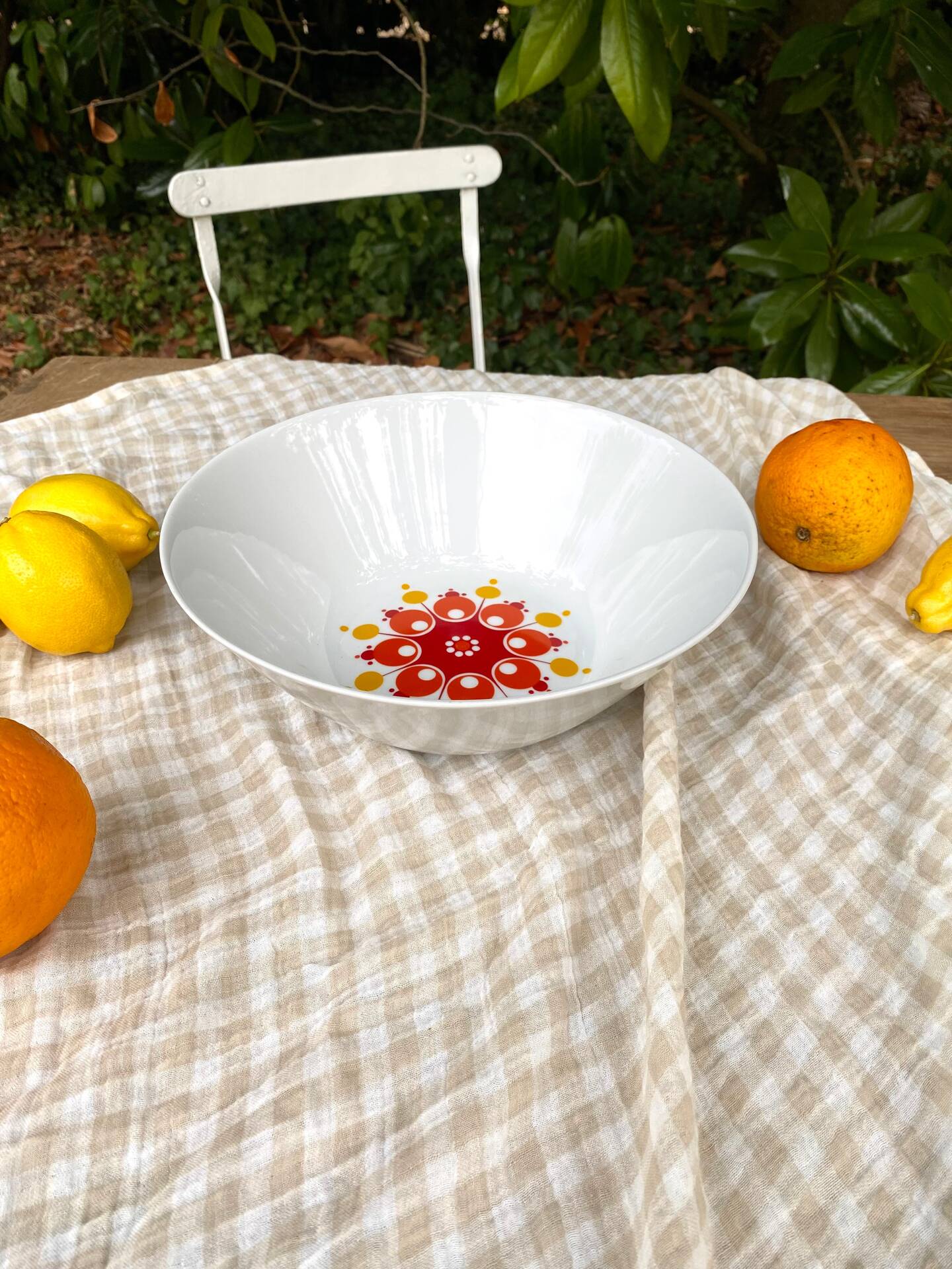 Winterling Schwarzenbach salad bowl, pop sun decor