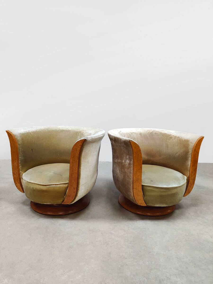 Pair of Art Deco "Tulip" armchairs from the "Le Malandre" hotel